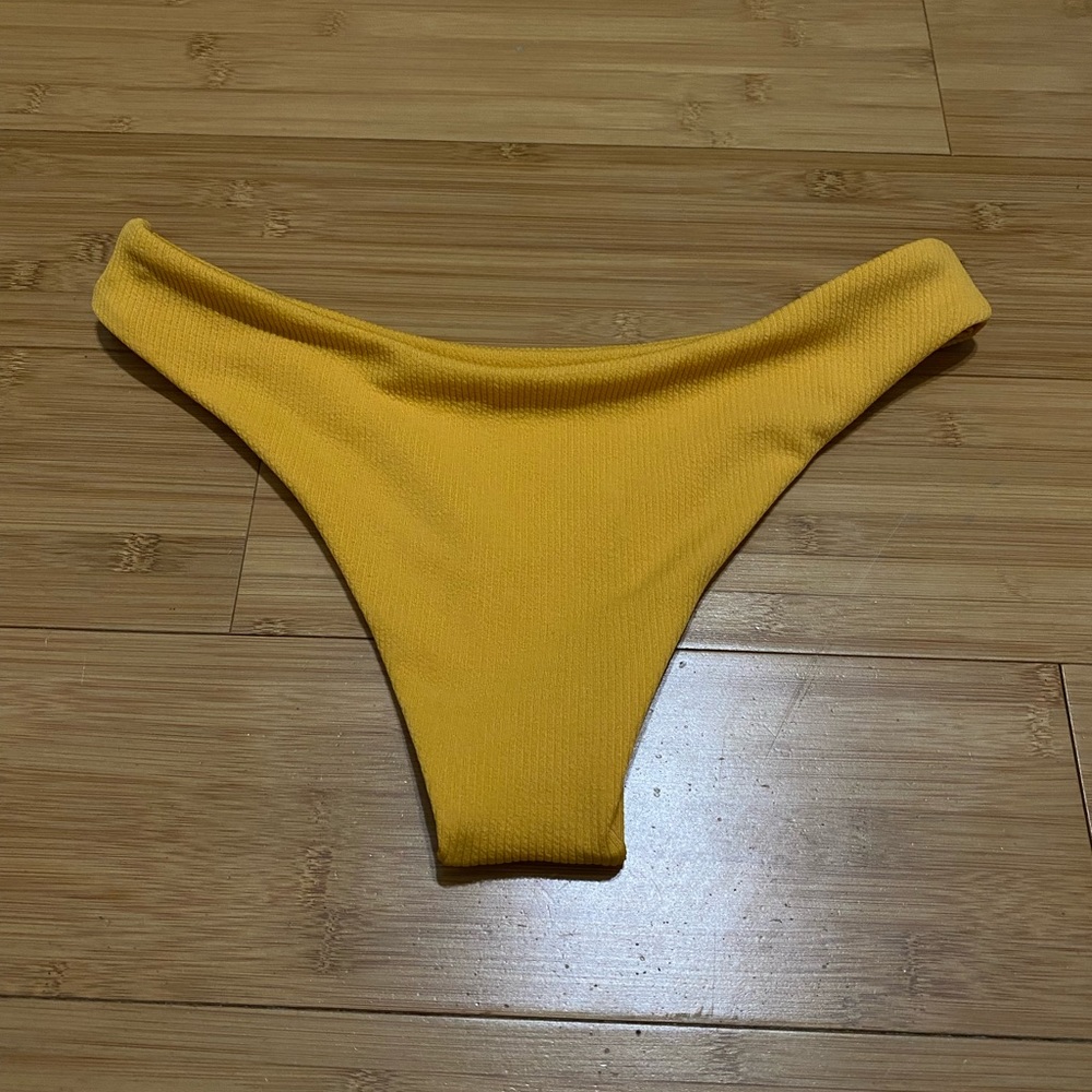 Gold/Yellow Ribbed Bikini Bottom - Picture 2 of 3